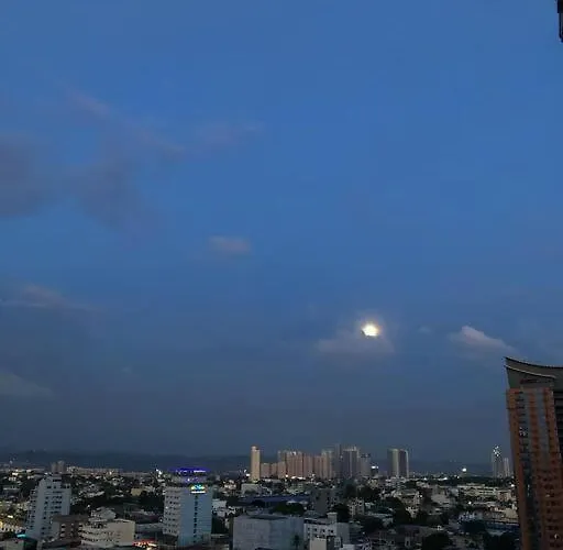 Apartment Cozy 2br 2ba 2 Balconies Manhattan Heights Cubao *