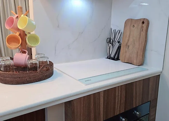 Cozy 2br 2ba 2 Balconies Manhattan Heights Cubao Apartment *