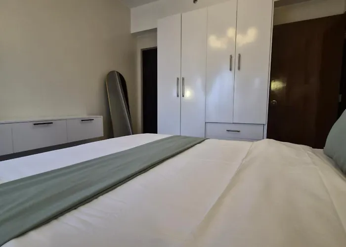 Cozy 2br 2ba 2 Balconies Manhattan Heights Cubao *